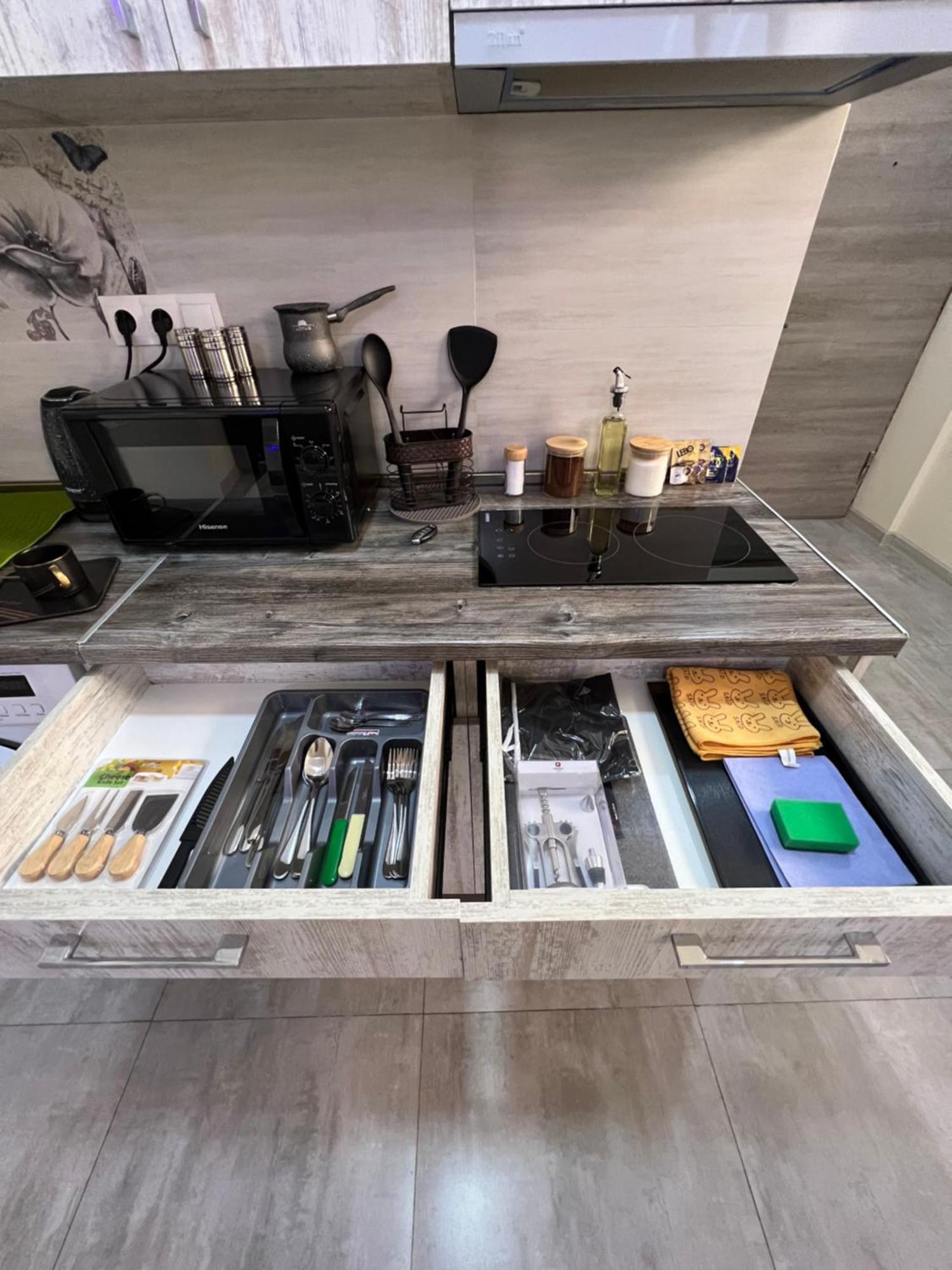 Cool Blue Interior Self Check In Appartement Jerevan Buitenkant foto