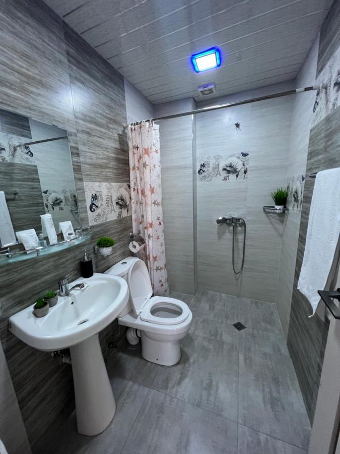 Cool Blue Interior Self Check In Appartement Jerevan Buitenkant foto