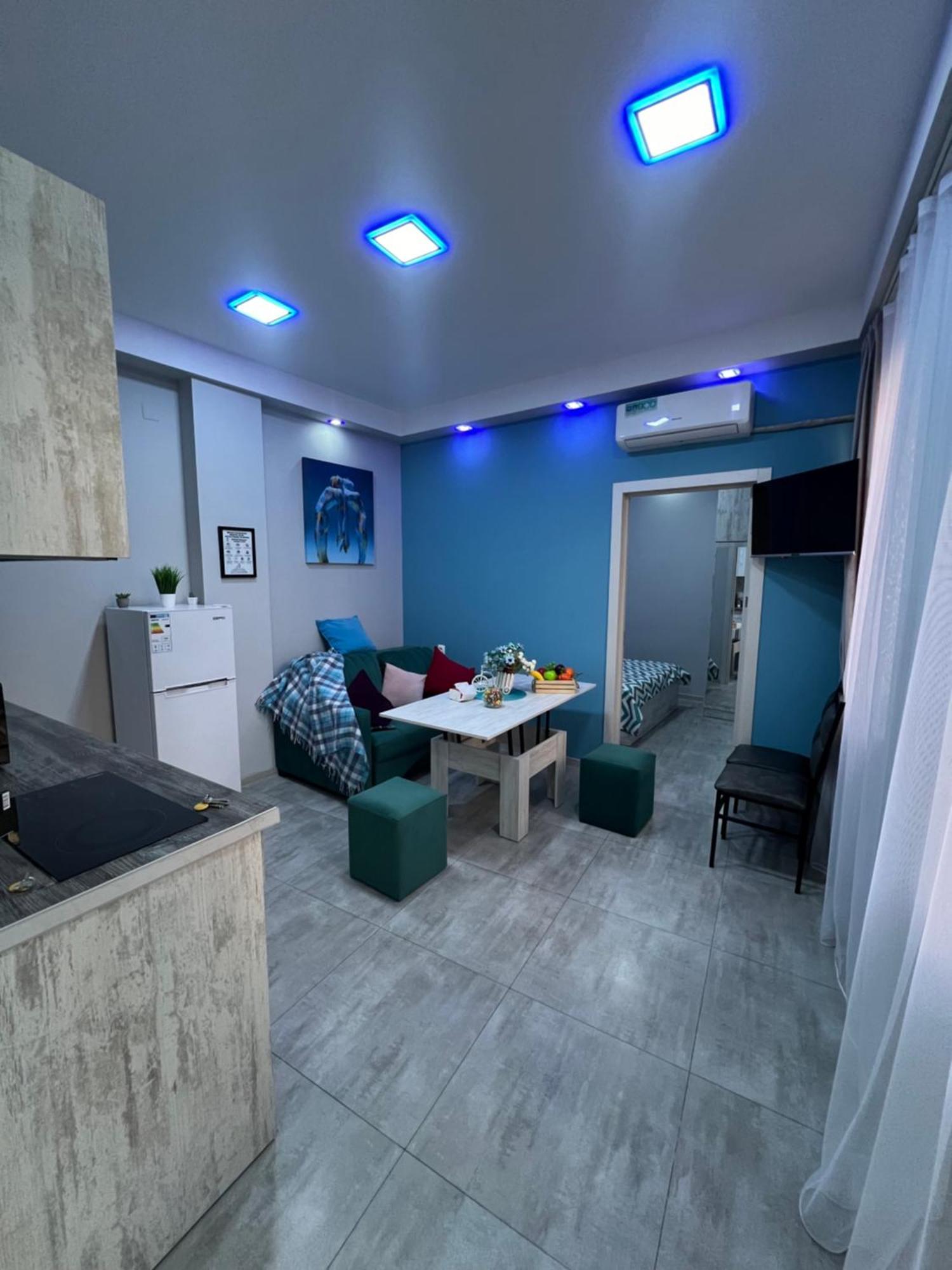 Cool Blue Interior Self Check In Appartement Jerevan Buitenkant foto