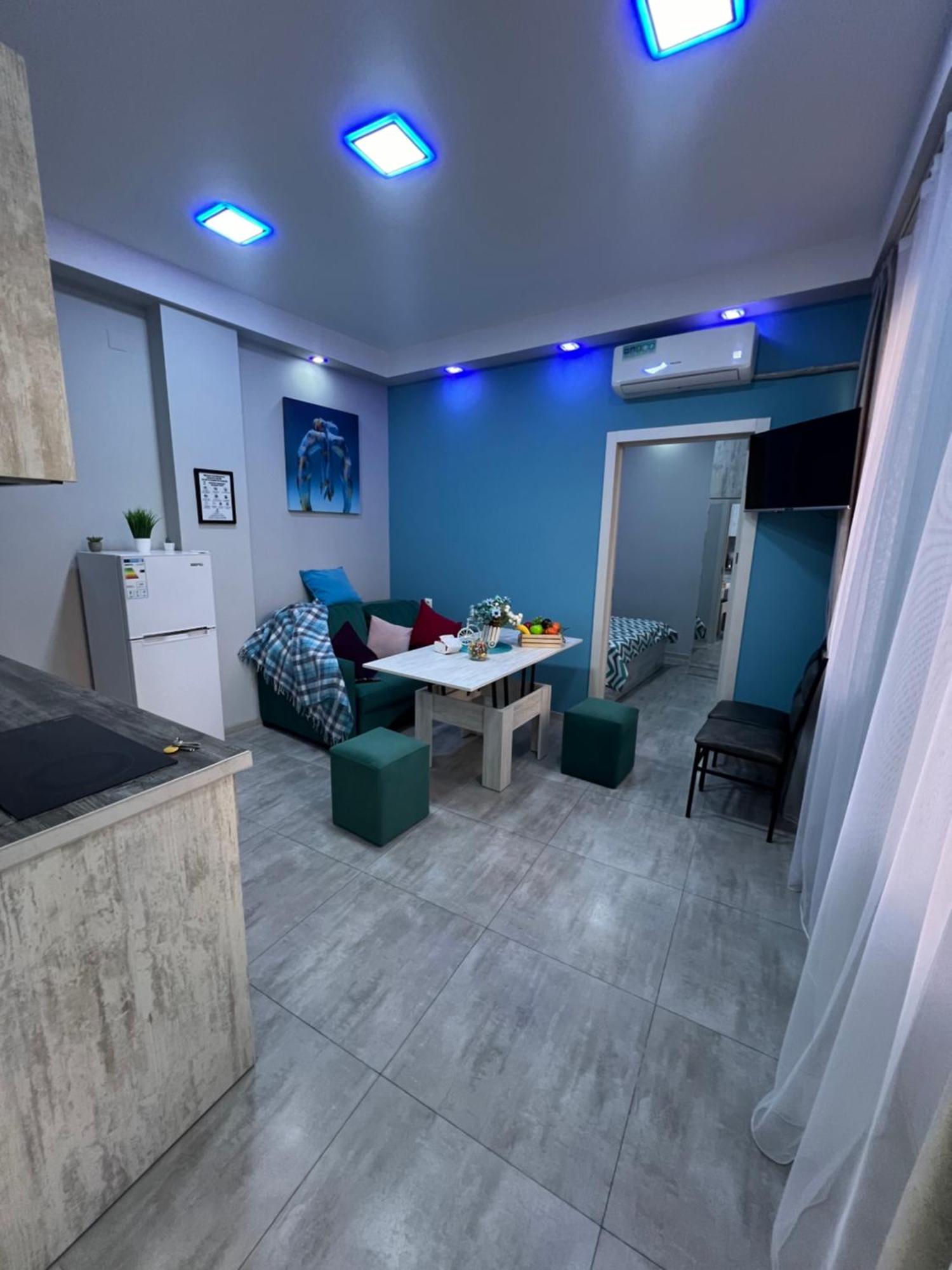 Cool Blue Interior Self Check In Appartement Jerevan Buitenkant foto
