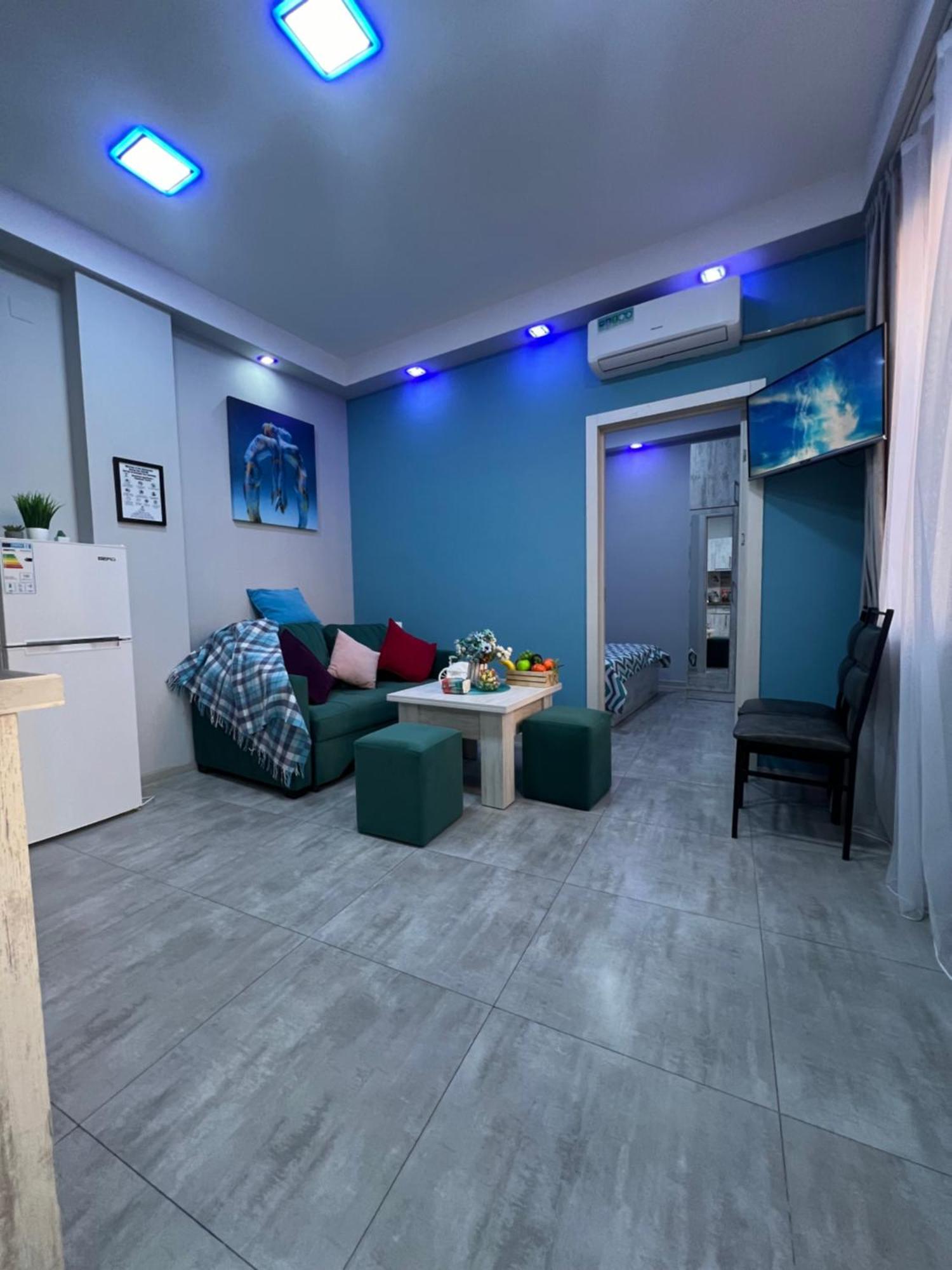 Cool Blue Interior Self Check In Appartement Jerevan Buitenkant foto