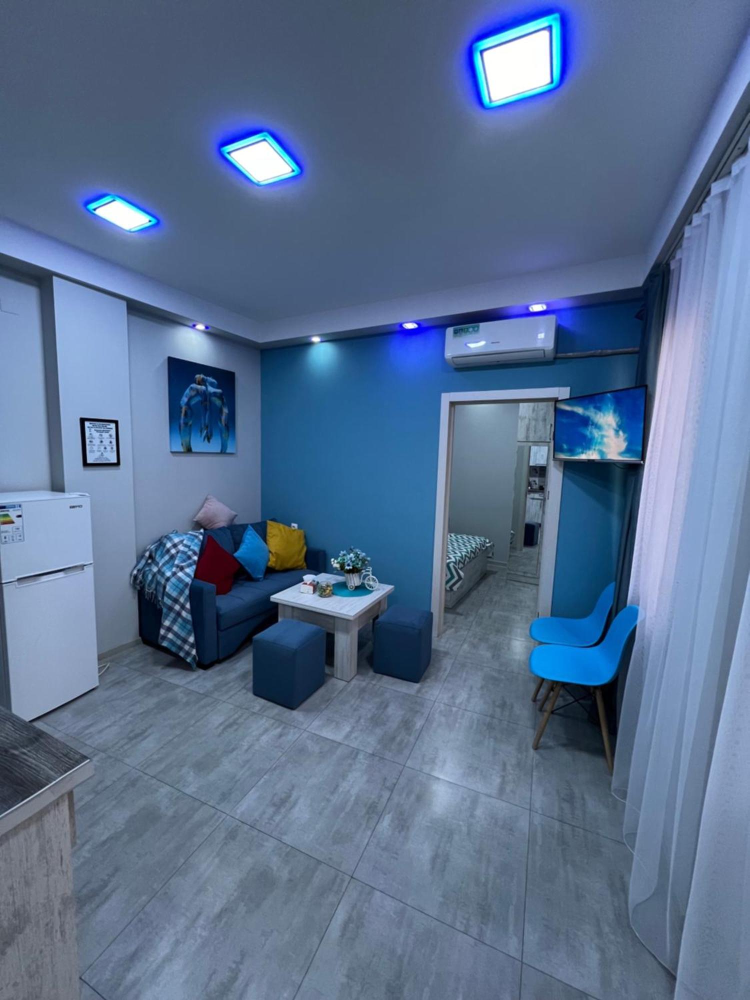 Cool Blue Interior Self Check In Appartement Jerevan Buitenkant foto