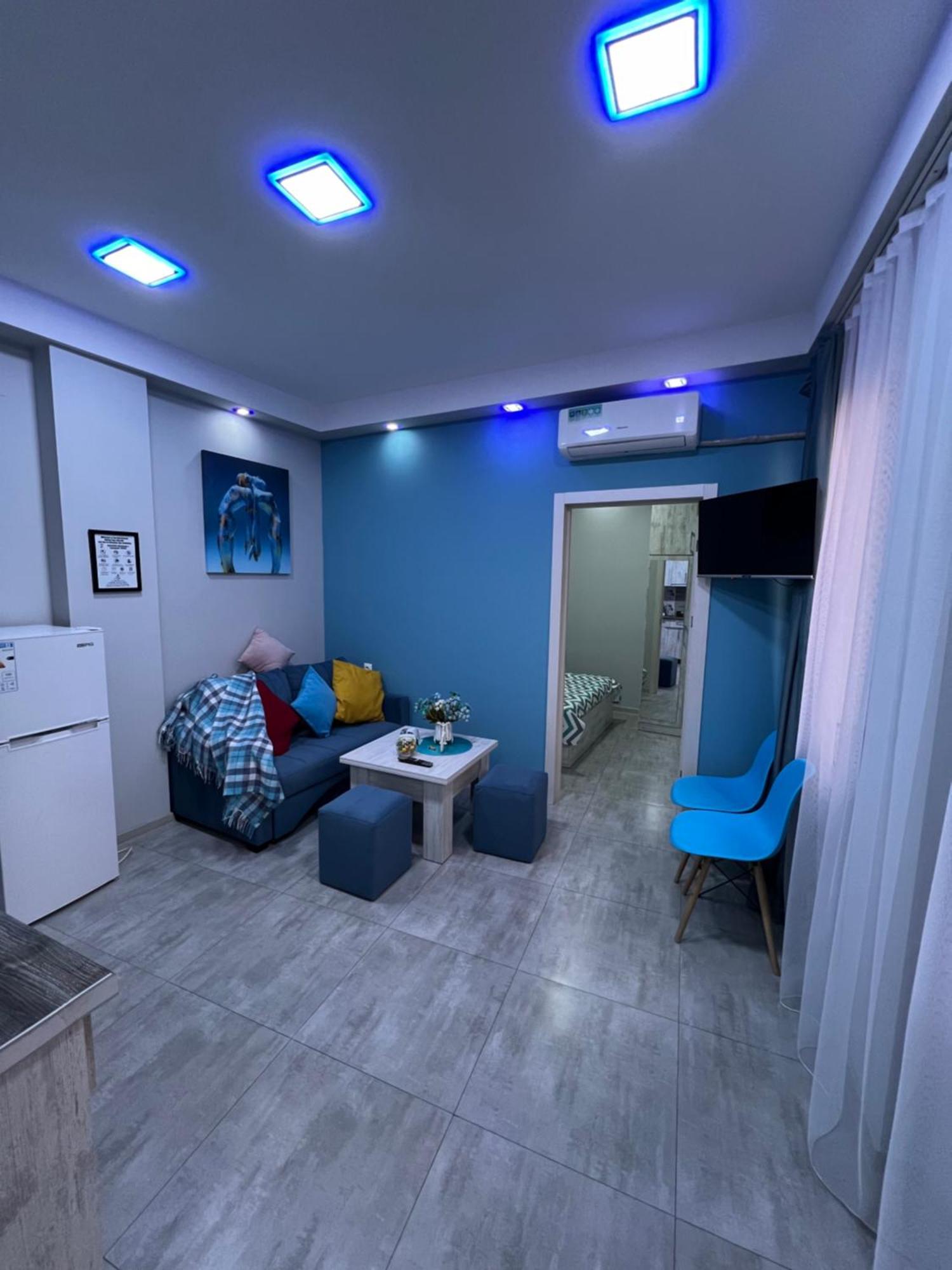 Cool Blue Interior Self Check In Appartement Jerevan Buitenkant foto