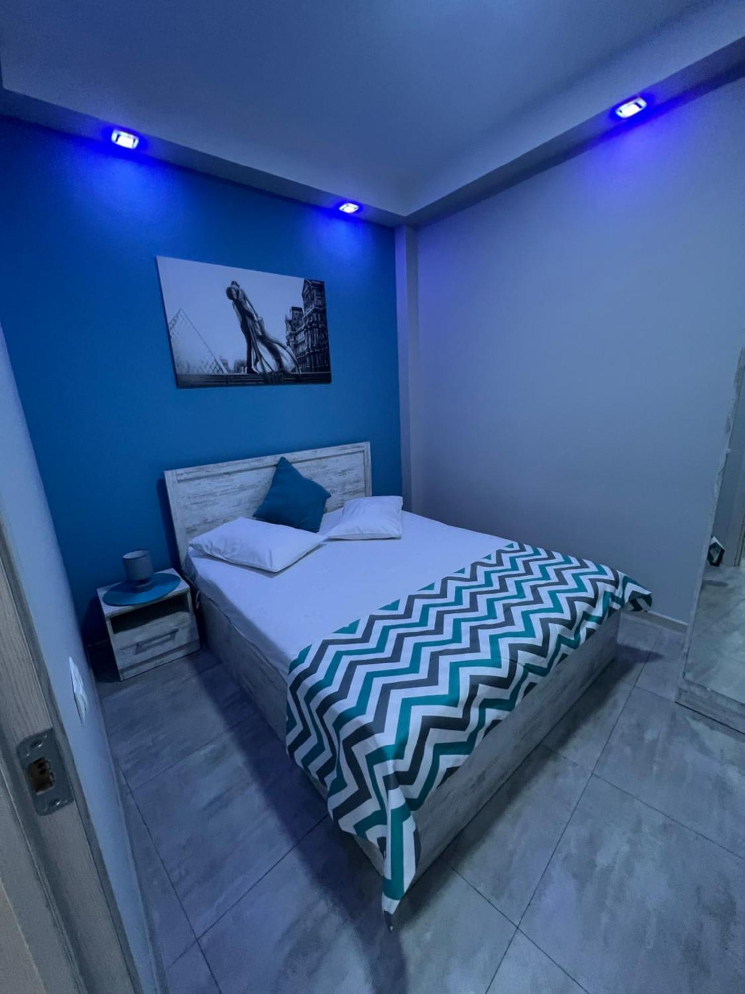 Cool Blue Interior Self Check In Appartement Jerevan Buitenkant foto