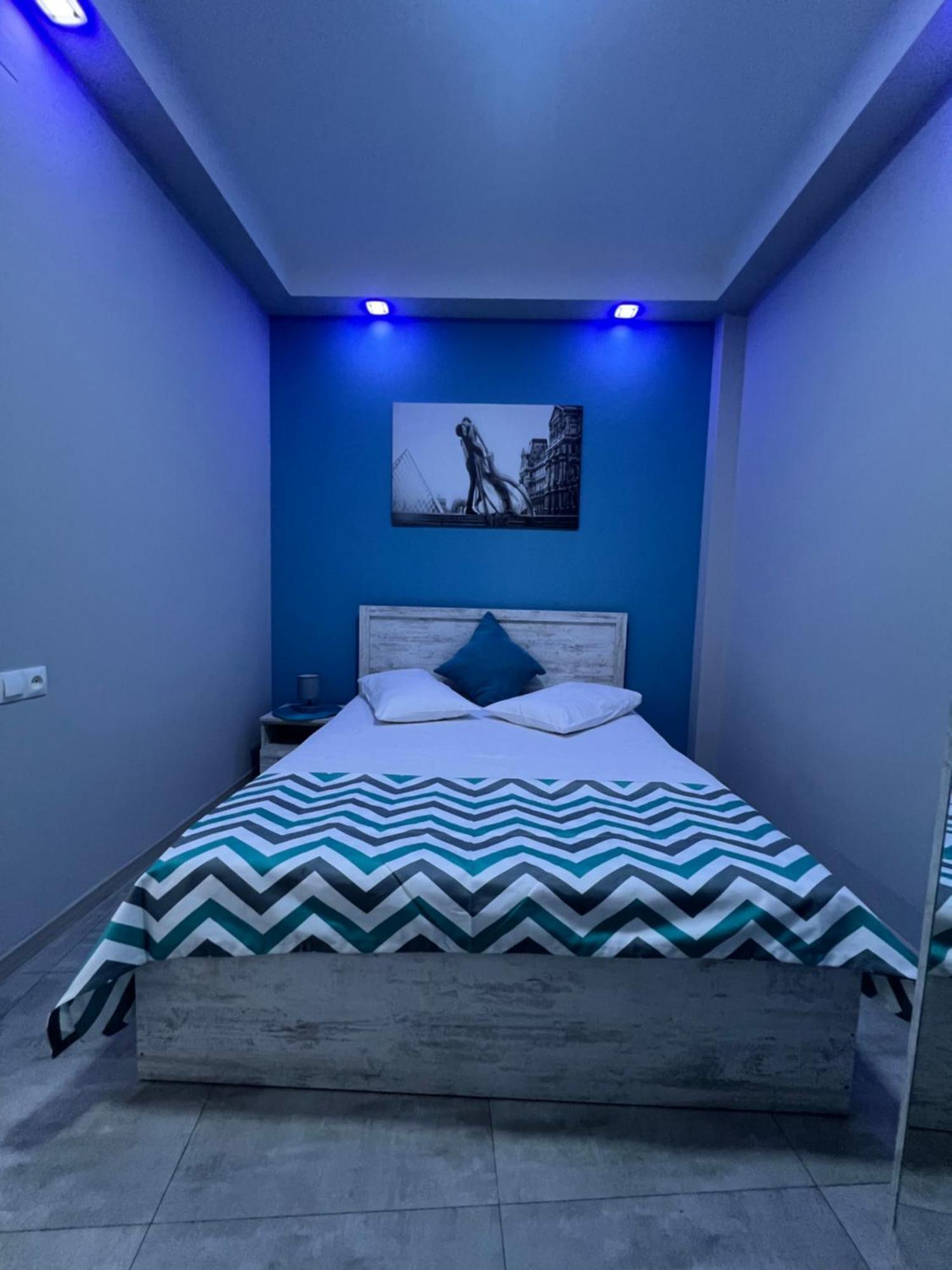 Cool Blue Interior Self Check In Appartement Jerevan Buitenkant foto
