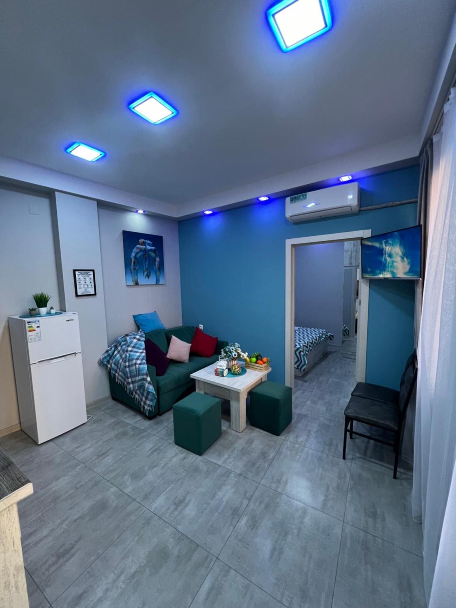 Cool Blue Interior Self Check In Appartement Jerevan Buitenkant foto