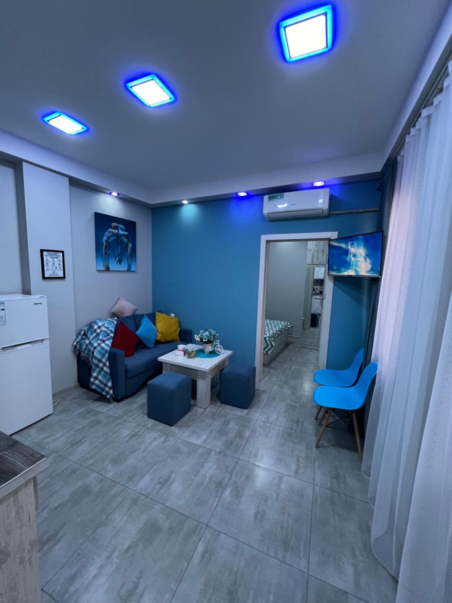 Cool Blue Interior Self Check In Appartement Jerevan Buitenkant foto
