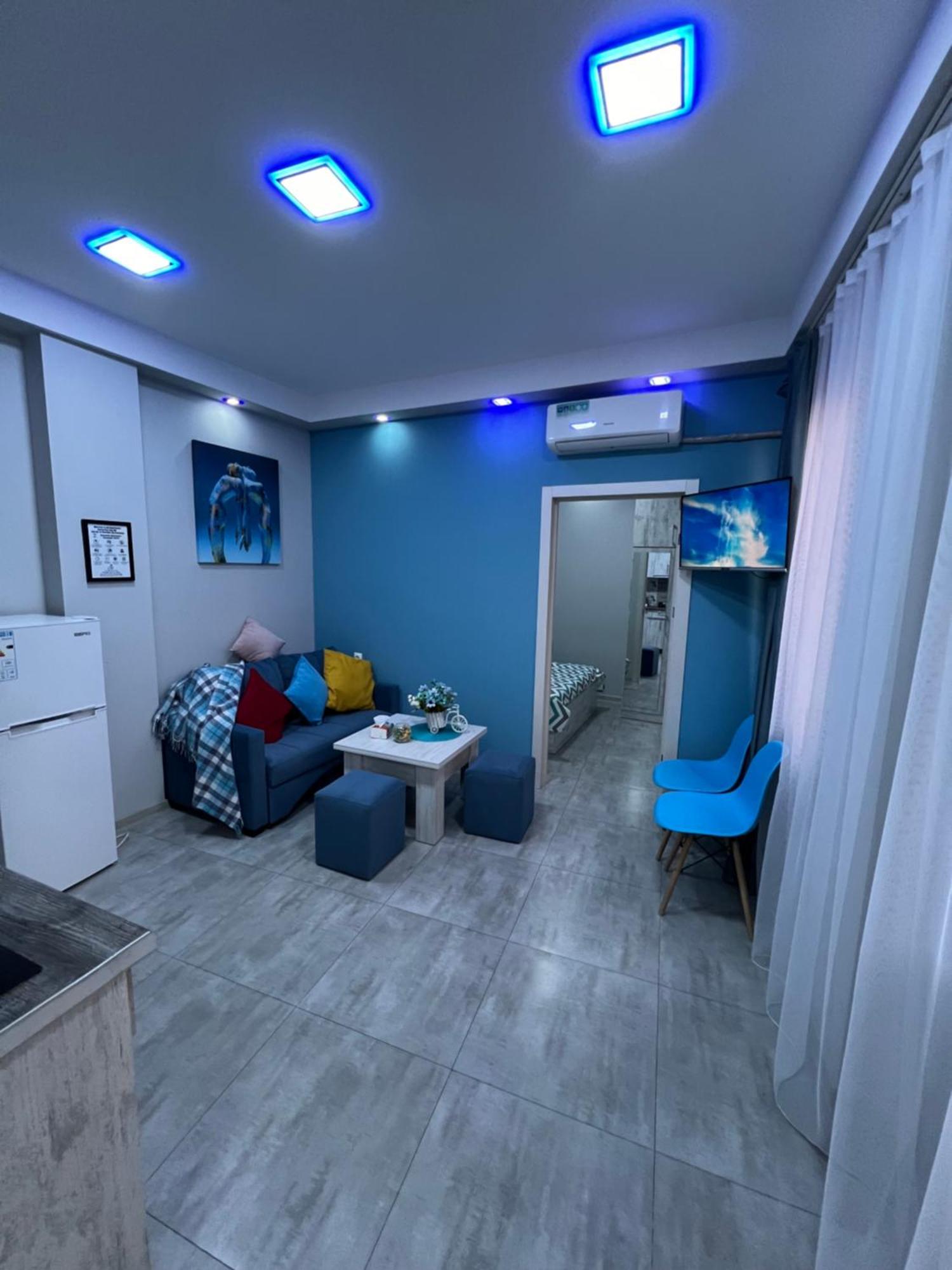 Cool Blue Interior Self Check In Appartement Jerevan Buitenkant foto